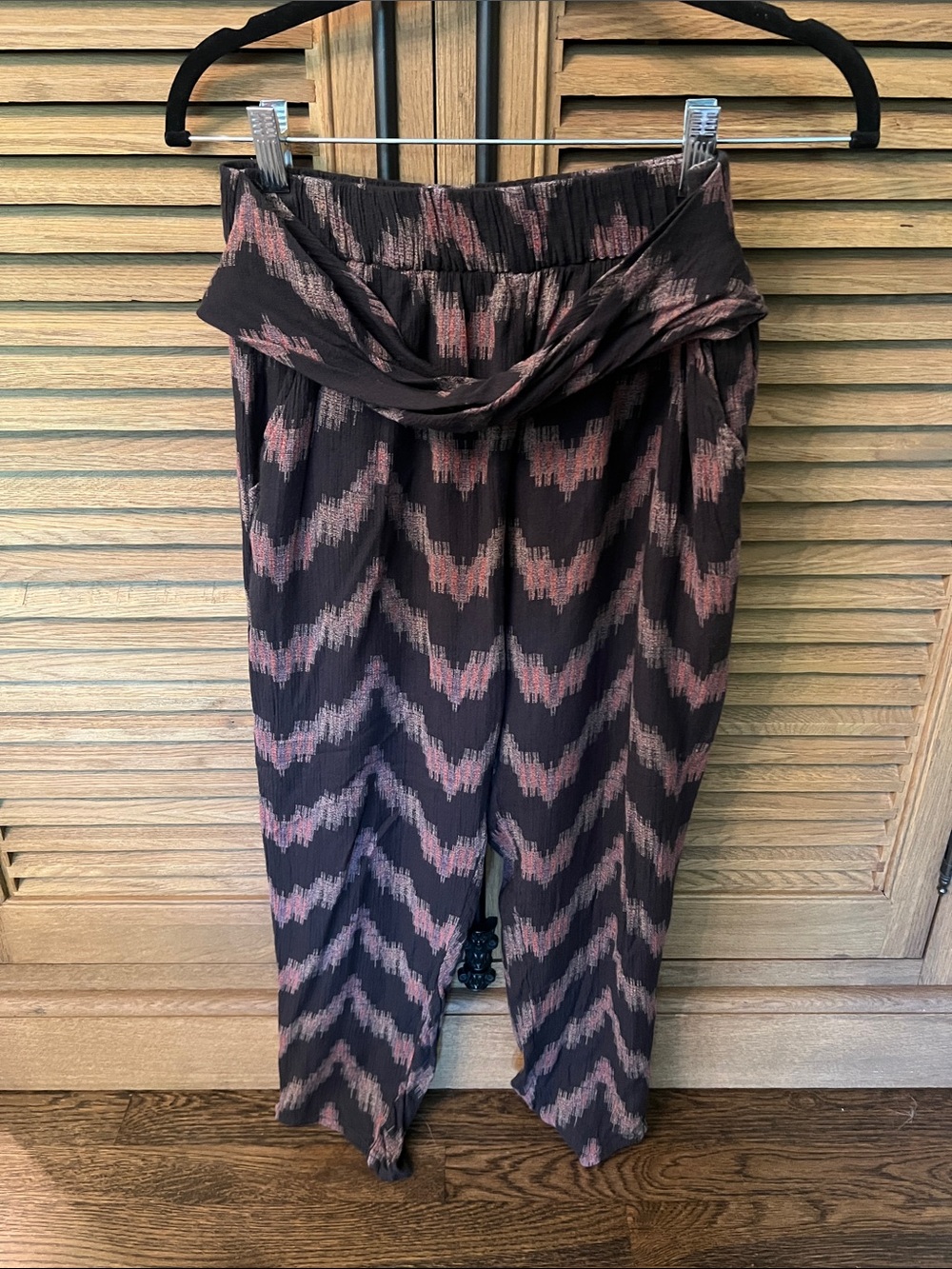 Black and Mauve Chevron Elastic waist Harem Pants